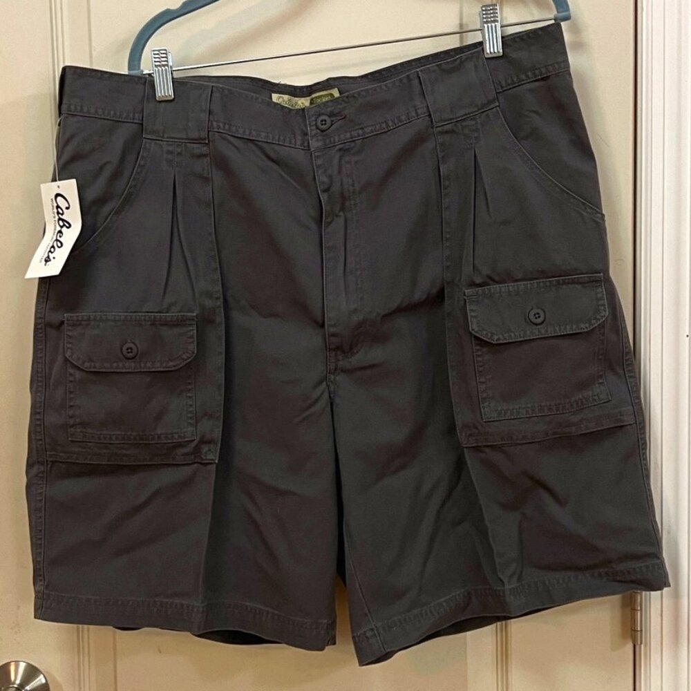Cabela's Men's Size 40 100% Cotton 7-Pocket Hiker Shorts. Grey